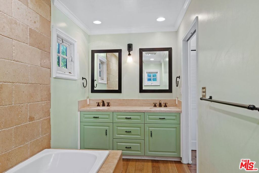 MLS #25542991 image #19