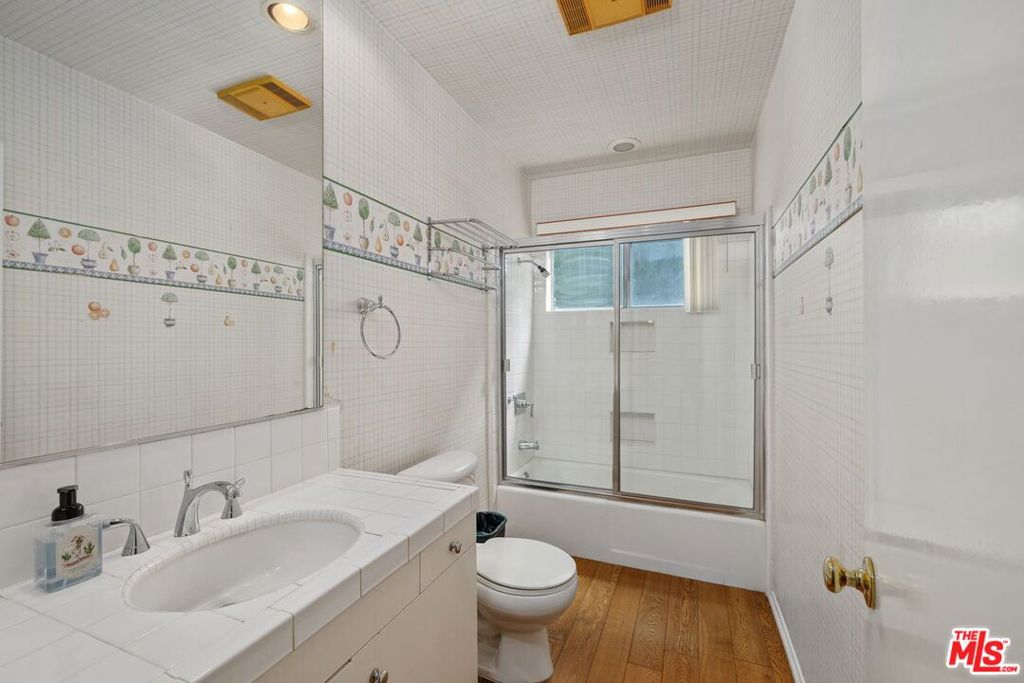 MLS #25542991 image #23