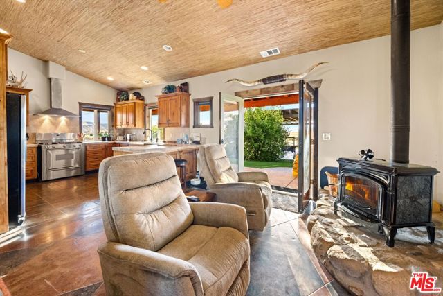 MLS #25544641 image #11