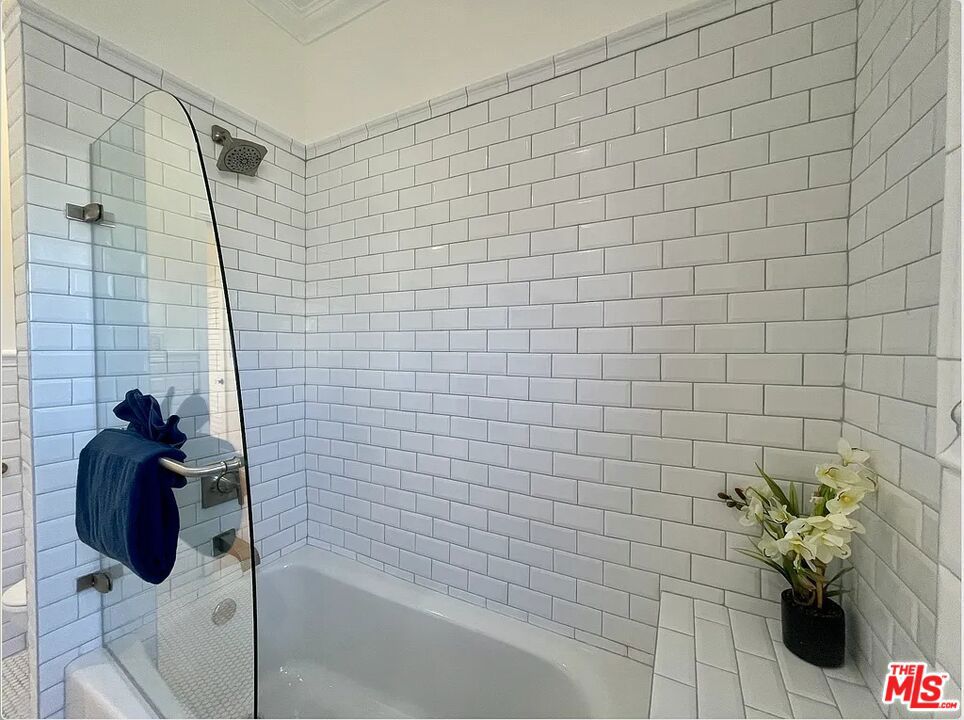 MLS #25544651 image #14