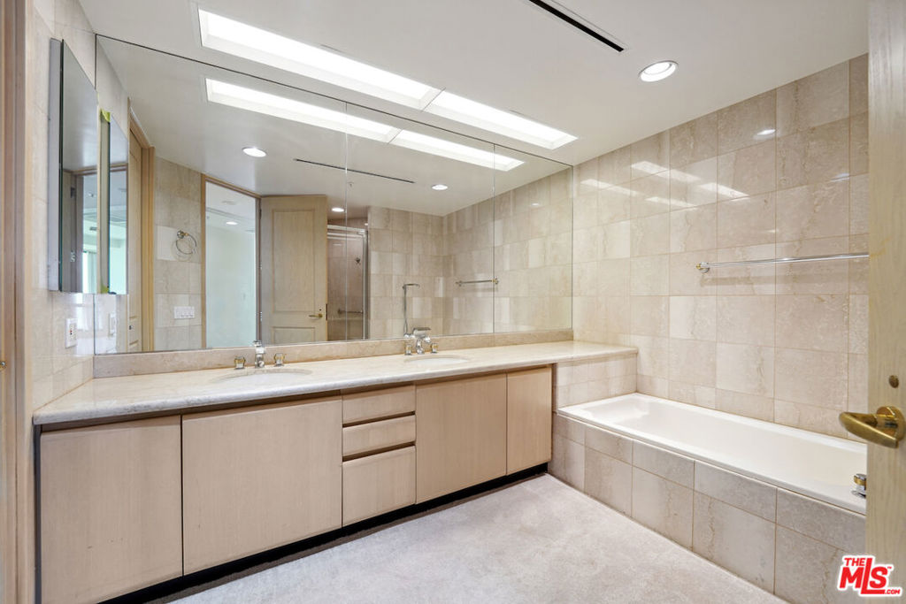 MLS #25546319 image #12