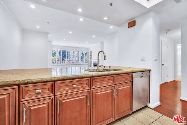 MLS #25547585 image #21