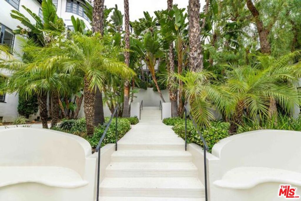 MLS #25550707 image #2