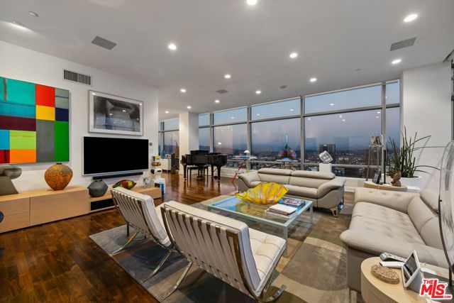 MLS #25552605 image #1