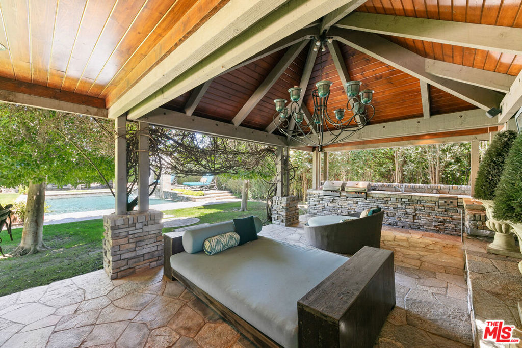 MLS #25553301 image #14