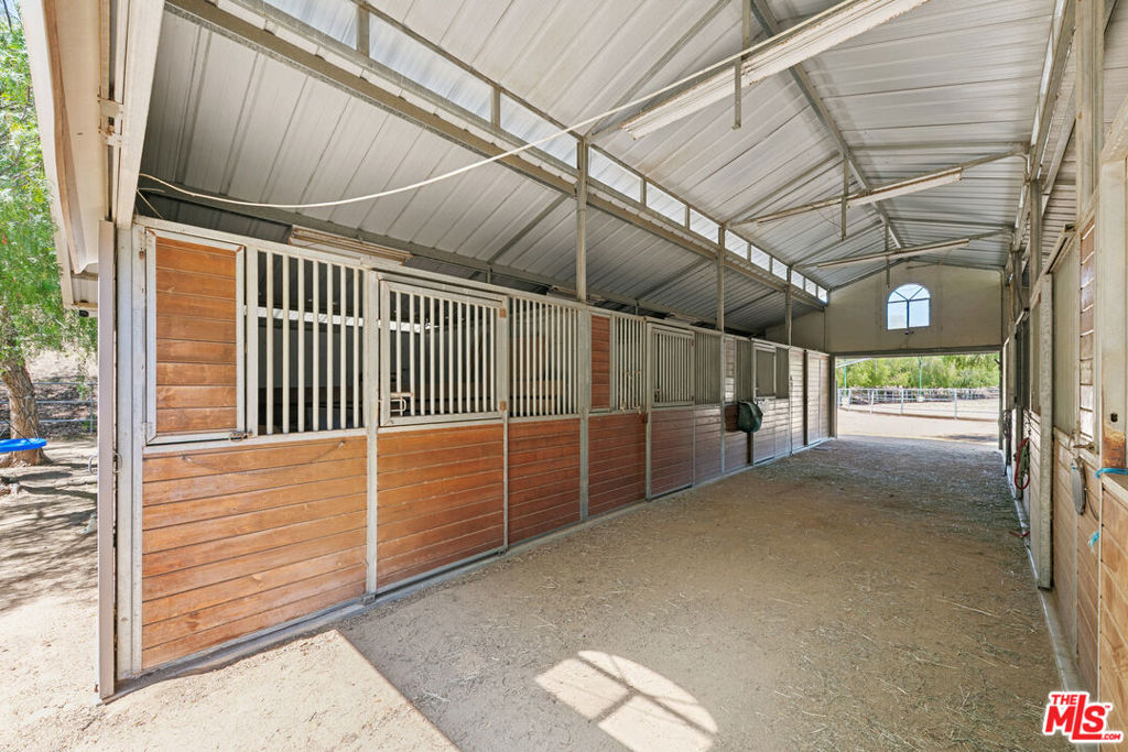 MLS #25553301 image #22