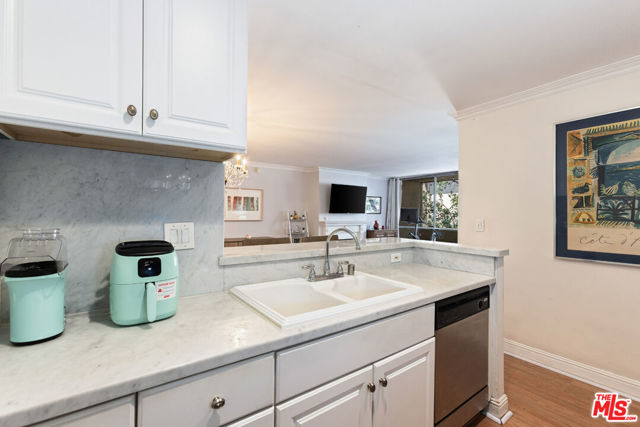 MLS #25556377 image #13