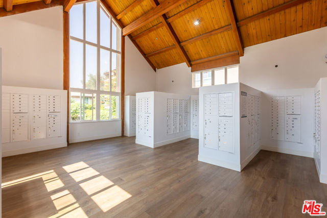 MLS #25556377 image #24