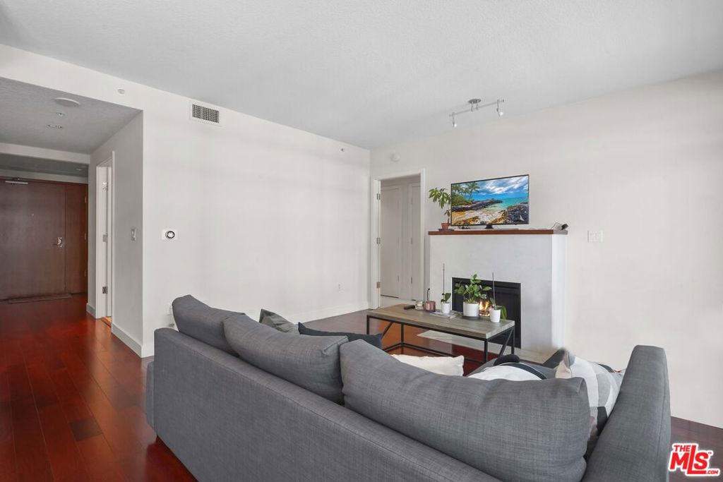 MLS #25559807 image #15