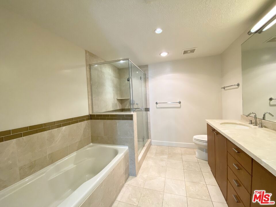 MLS #25559807 image #30