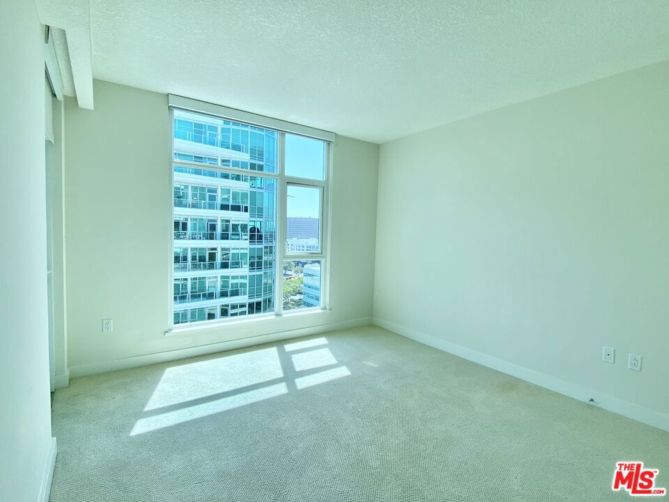 MLS #25559807 image #32