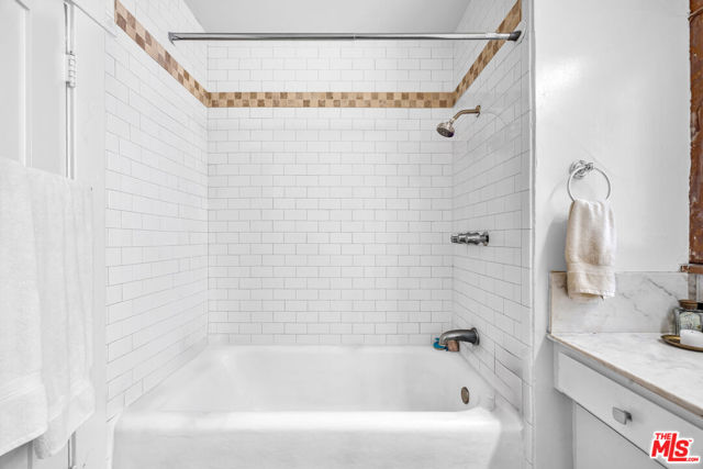 MLS #25560449 image #22