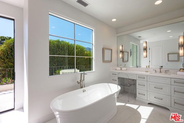MLS #25560809 image #9
