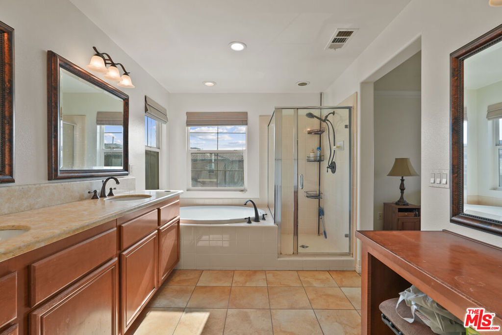 MLS #25561633 image #19