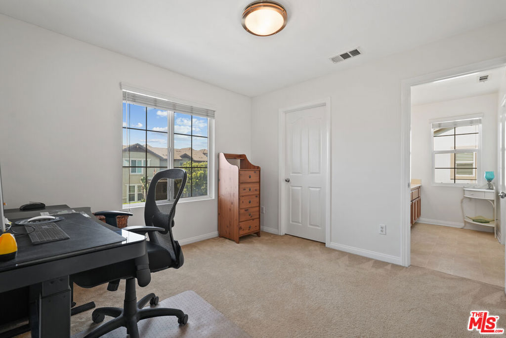 MLS #25561633 image #21