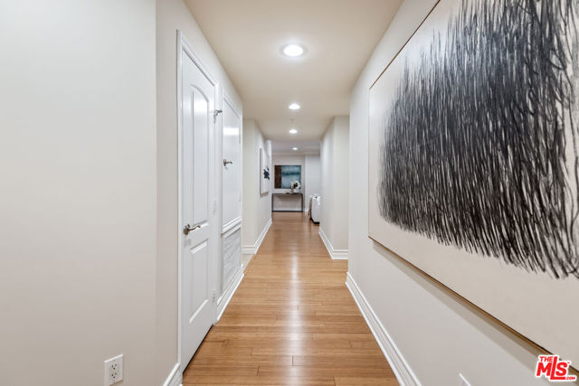 MLS #25562517 image #2