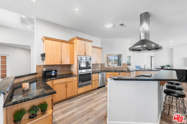 MLS #25562619 image #16