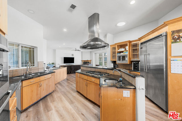 MLS #25562619 image #17