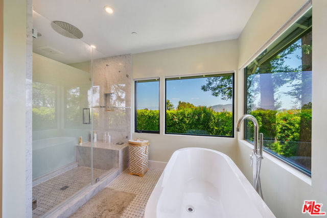 MLS #25562753 image #23