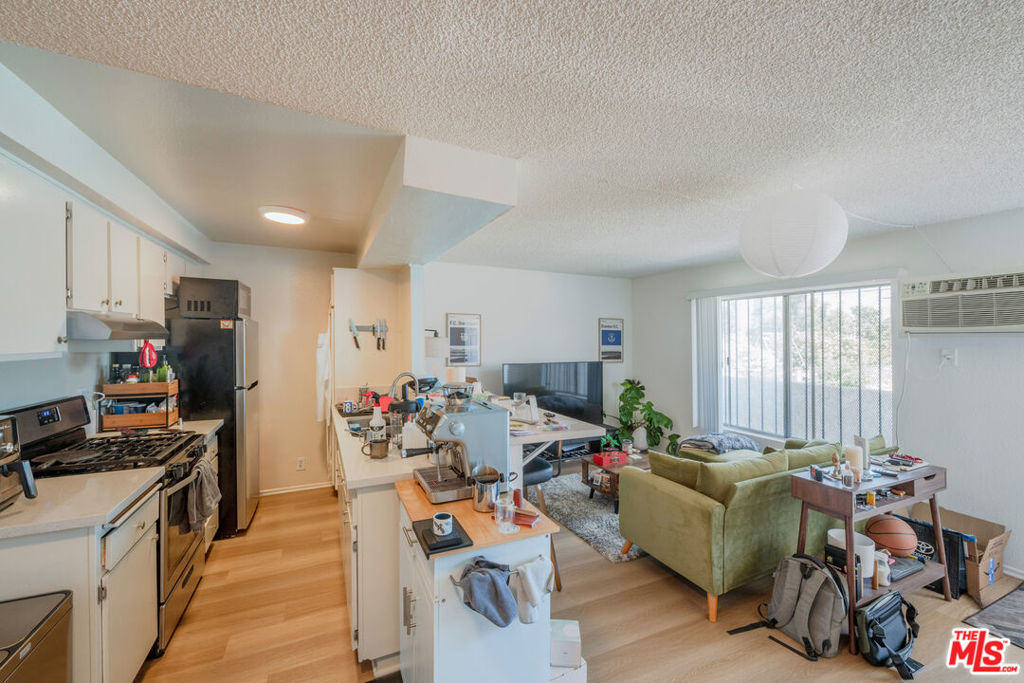 MLS #25562927 image #16