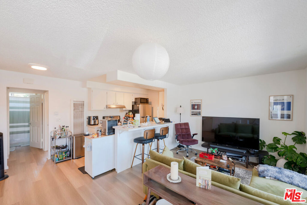 MLS #25562927 image #17