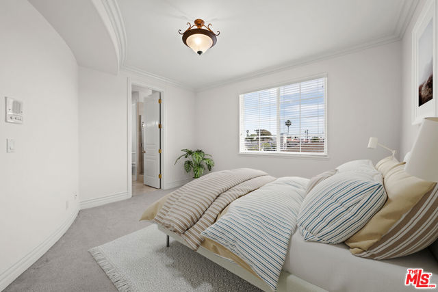 MLS #25563131 image #17