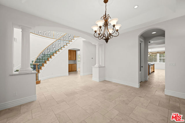 MLS #25563131 image #24