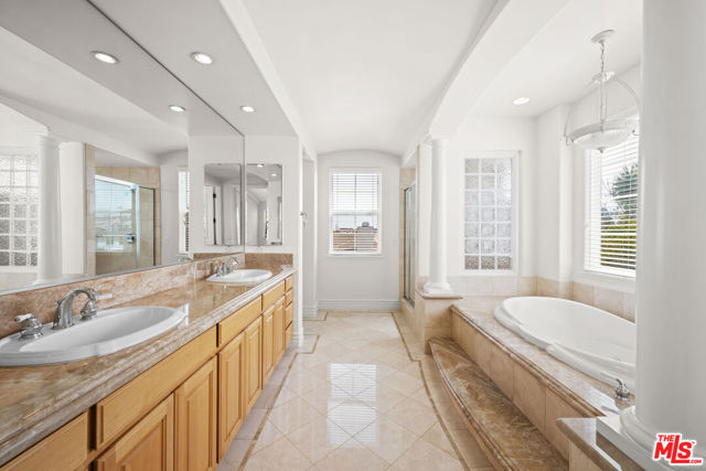 MLS #25563131 image #43