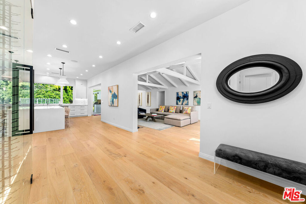 MLS #25563815 image #3