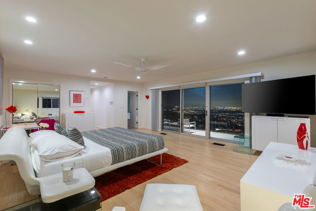 MLS #25565247 image #21