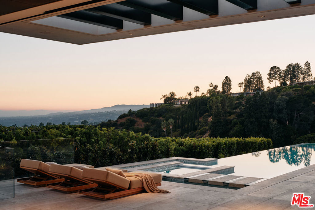 MLS #25565439 image #32