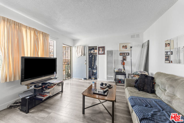 MLS #25568983 image #29