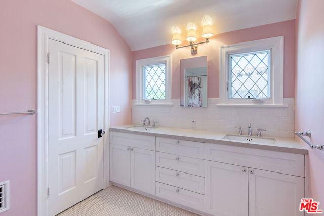 MLS #25569151 image #28