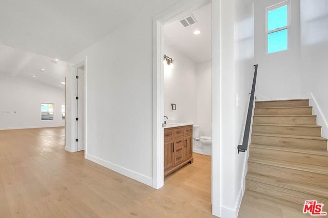 MLS #25569381 image #26
