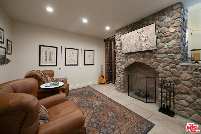 MLS #25569447 image #11