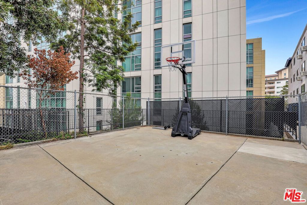 MLS #25570183 image #21