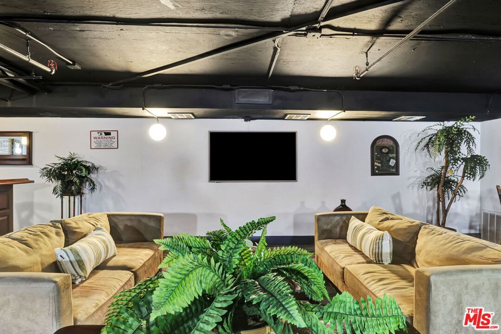 MLS #25570183 image #35