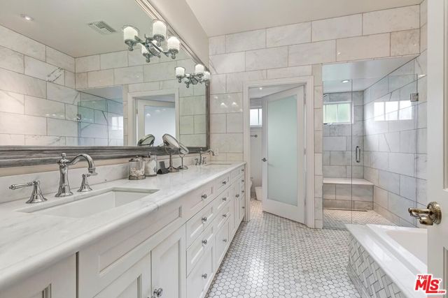 MLS #25570833 image #15