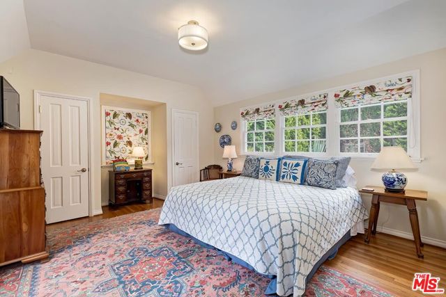 MLS #25570833 image #16