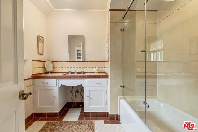 MLS #25570833 image #23