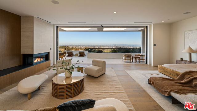 MLS #25570957 image #23