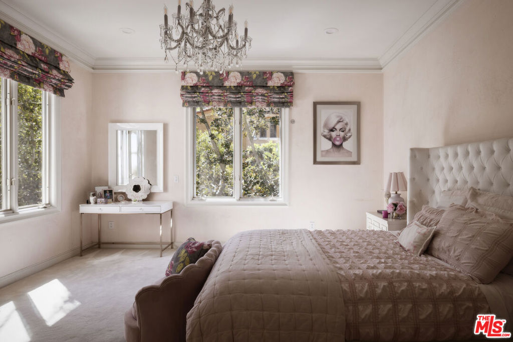 MLS #25571753 image #22