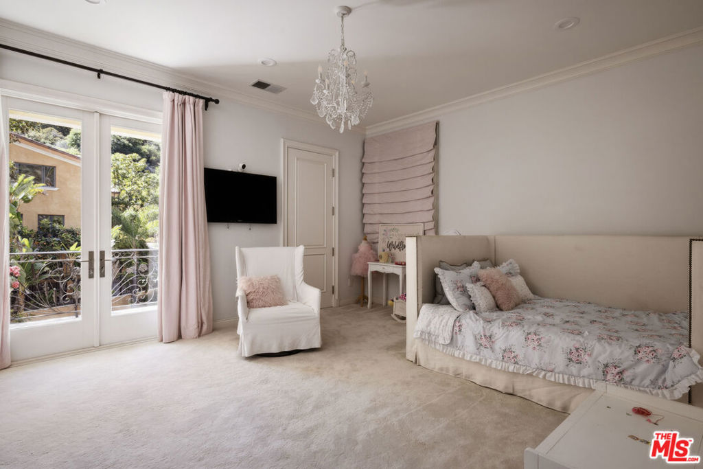 MLS #25571753 image #23