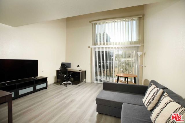 MLS #25572403 image #1