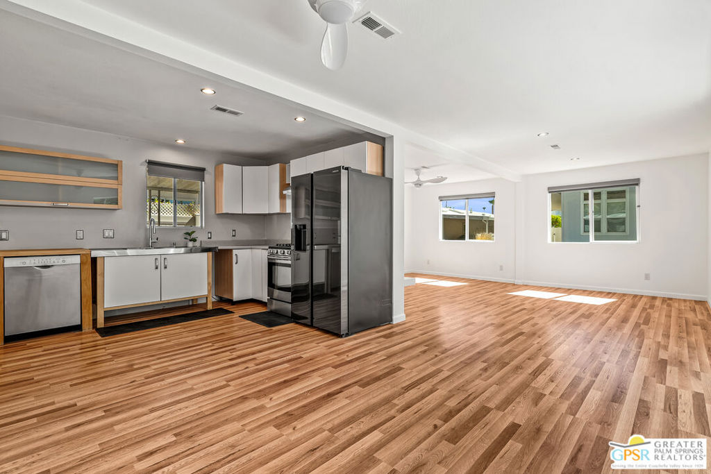 MLS #25572617PS image #16