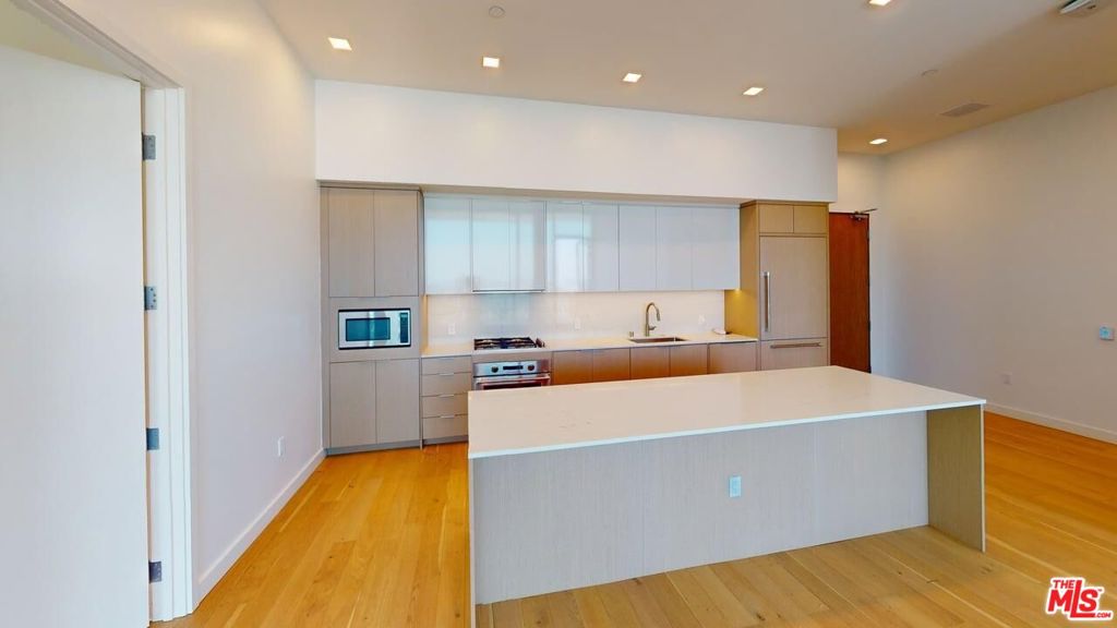 MLS #25572839 image #22