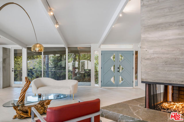 MLS #25573529 image #2