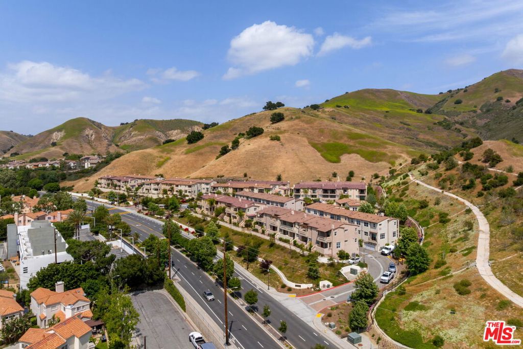 MLS #25575033 image #17