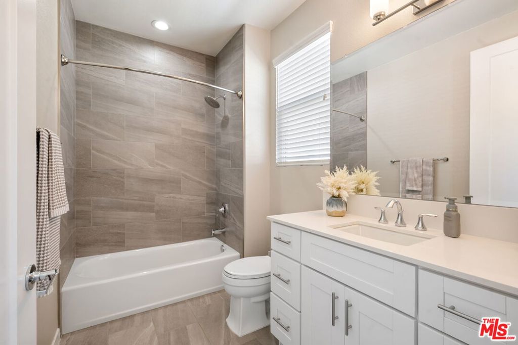 MLS #25575033 image #3