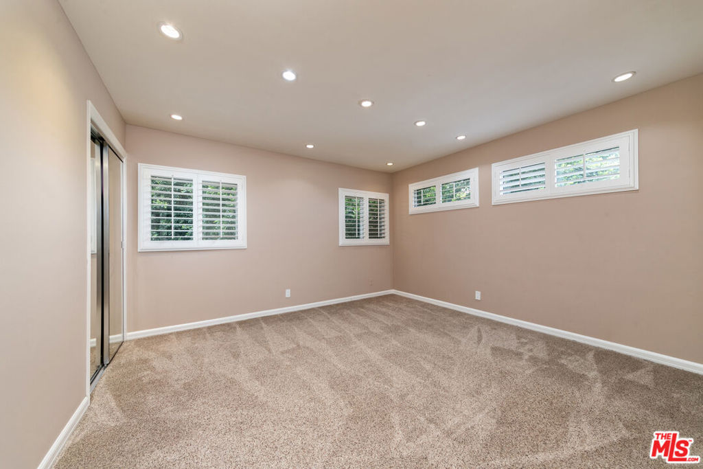 MLS #25575273 image #17